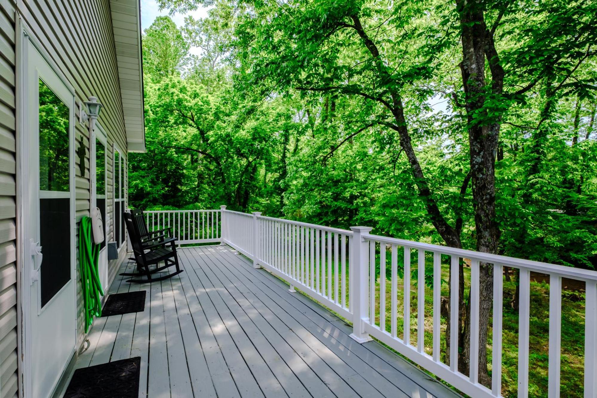 Creekside By Eden Crest * Pigeon Forge