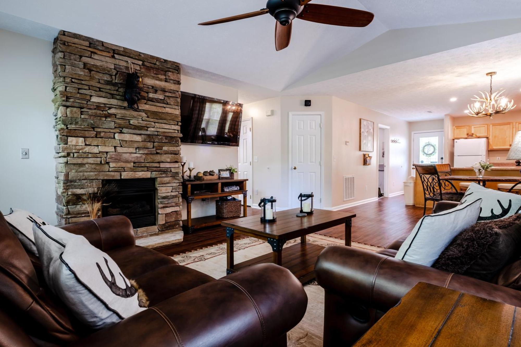 Creekside By Eden Crest Chalet *